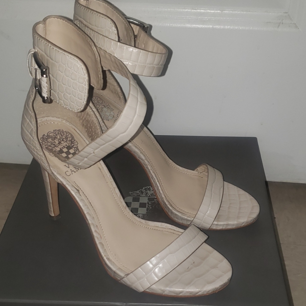 Cute shoes !!!!!!! - Picture 4 of 4